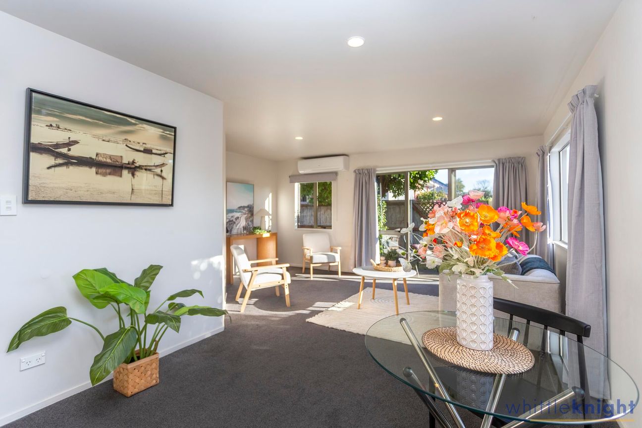 3 Bedrooms, Double Garage and in Top School Zones! - Widok 6