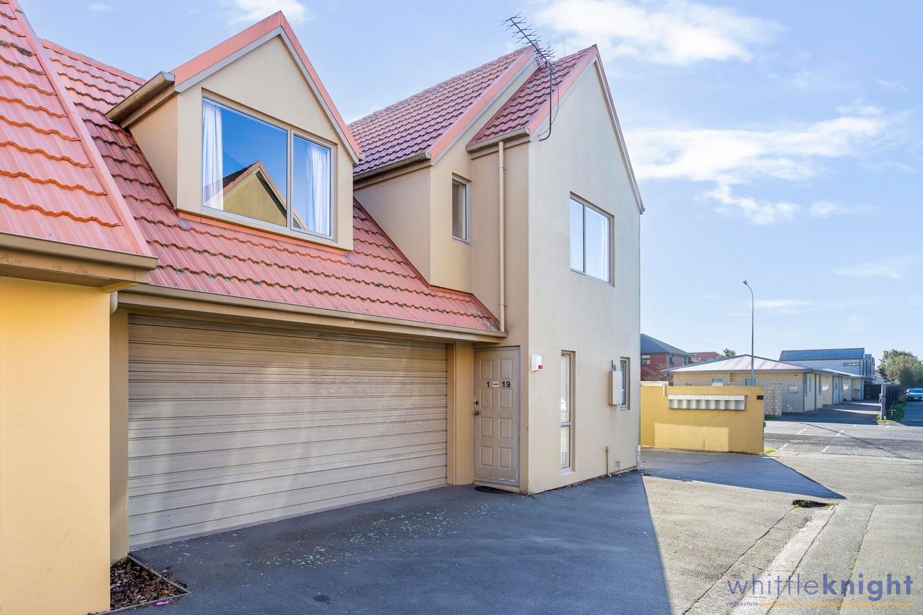 3 Bedrooms, Double Garage and in Top School Zones! - Widok 4