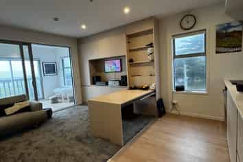 207/87 Marine Parade , North New Brighton