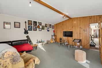 23/25 Gorge Road, Clinton and Surrounds