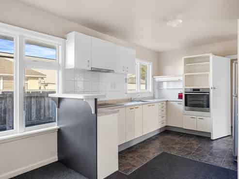 Three bedrooms on 615sqm in Industrial Heavy Zone