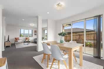 8 Briden Drive, Tikipunga