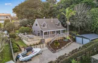 8 Redmount Place, Red Hill