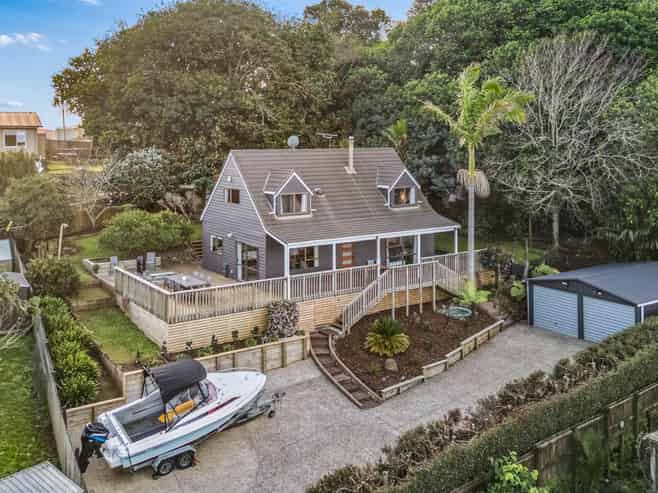 8 Redmount Place, Red Hill