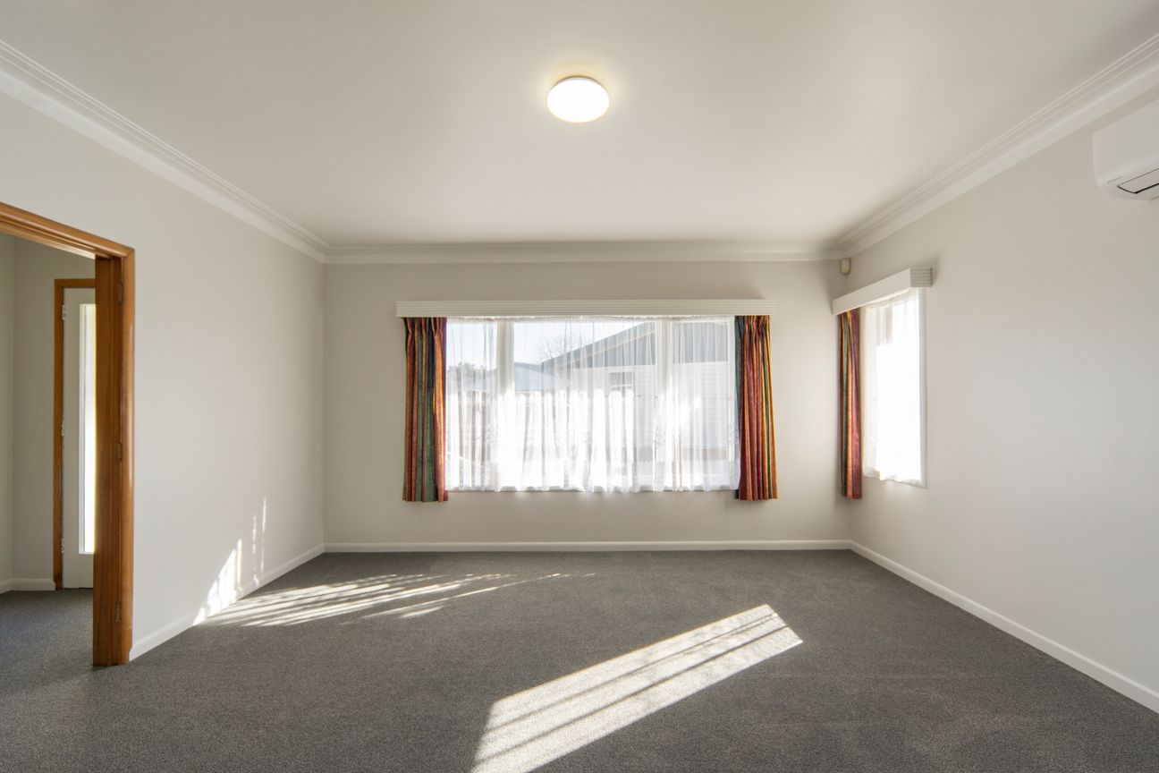 Beautiful Family Home in Prime Chartwell Location - Widok 5