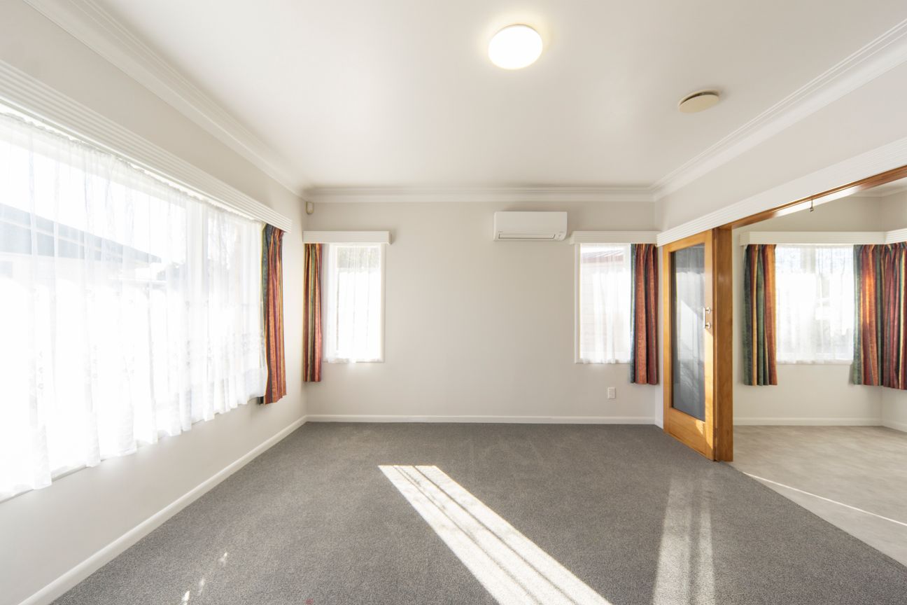 Beautiful Family Home in Prime Chartwell Location - Widok 3