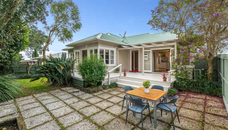 11 Irirangi Road, Greenlane