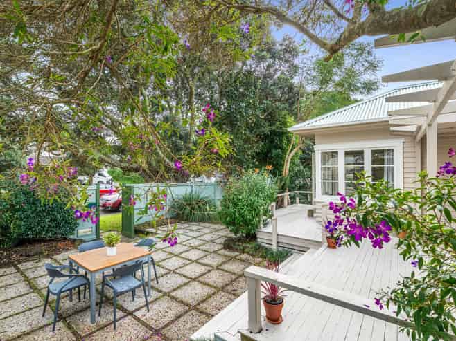 11 Irirangi Road, Greenlane