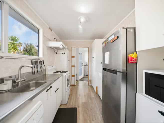 18 Farwood Drive, Henderson