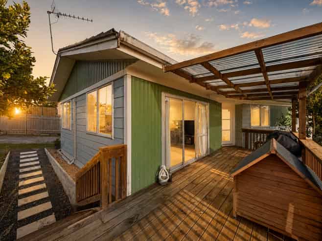 18 Farwood Drive, Henderson