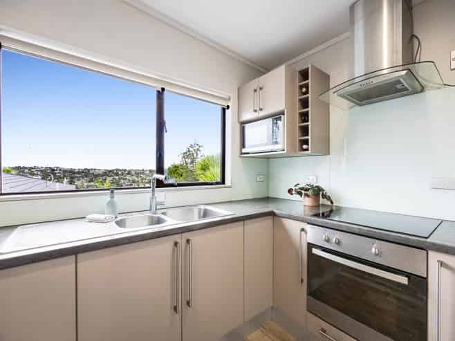 2/5 Witheford Drive, Bayview