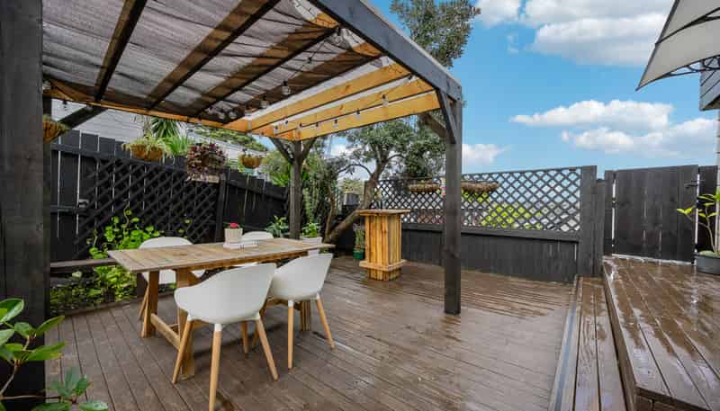 2/5 Witheford Drive, Bayview