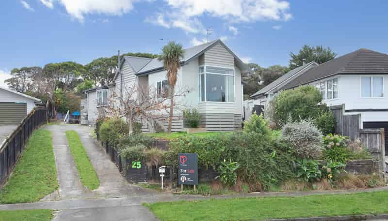 25 Dahlstrom Grove, Kelvin Grove