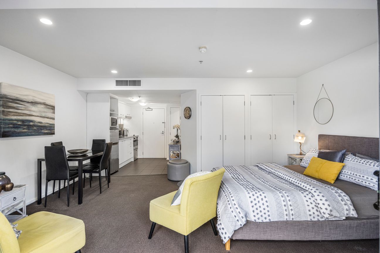 Furnished Freehold | Reputation, Location, Returns - View 3