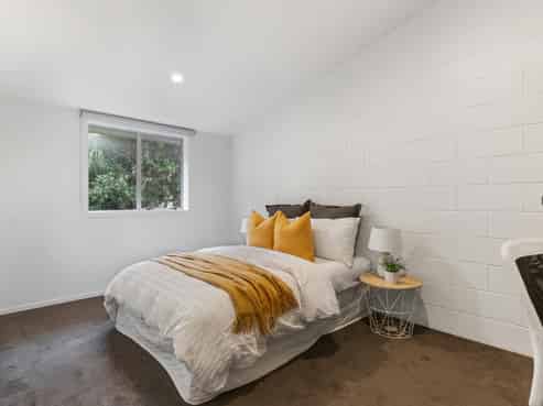 20/125 Queens Drive, Lyall Bay