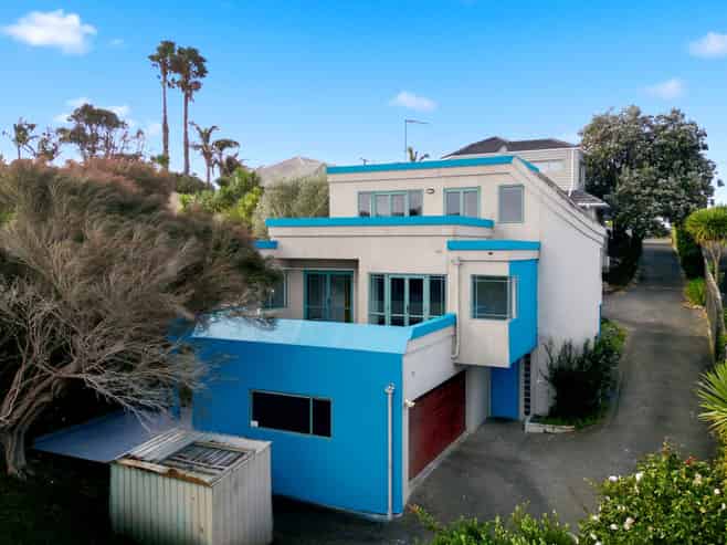 2/38 Gulf View Road, Murrays Bay