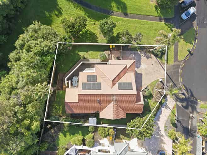 27 Westminster Gardens, Unsworth Heights