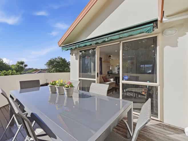 27 Westminster Gardens, Unsworth Heights