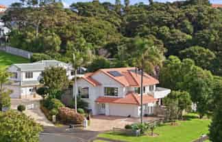 27 Westminster Gardens, Unsworth Heights