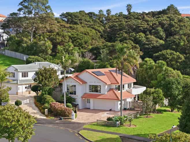 27 Westminster Gardens, Unsworth Heights