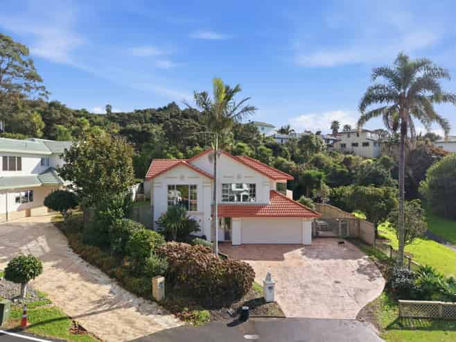 27 Westminster Gardens, Unsworth Heights