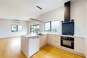 212B Tony Avenue, Thames