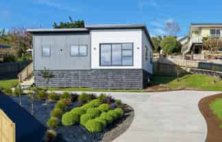212B Tony Avenue, Thames