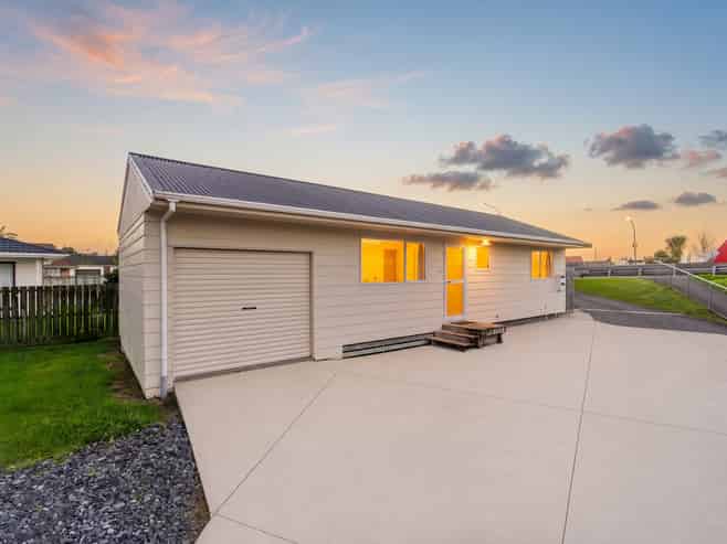 12A Sturges Road, Henderson