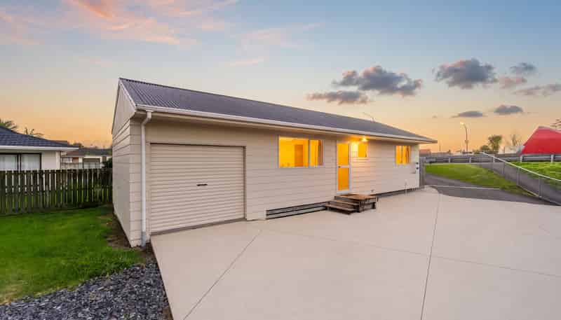 12A Sturges Road, Henderson