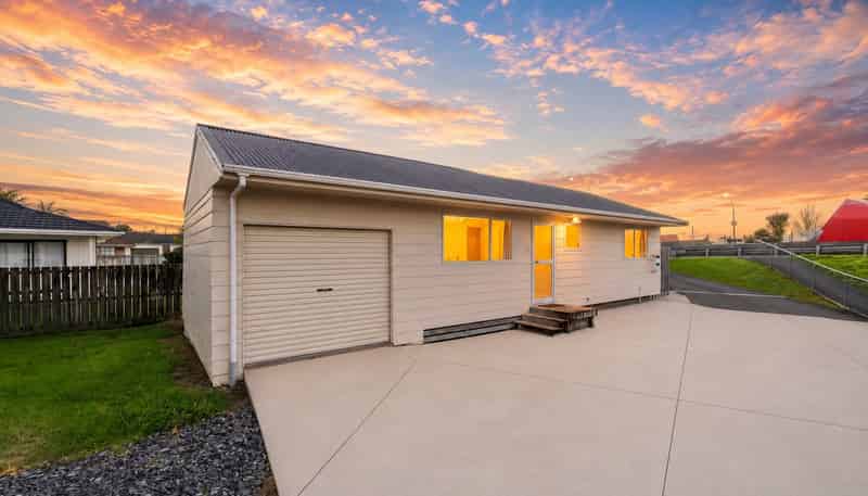 12A Sturges Road, Henderson