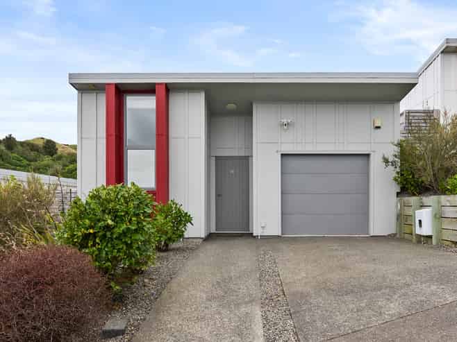 23 Red Beech Avenue, Woodridge