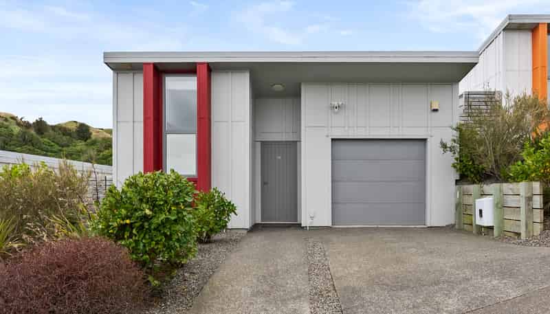 23 Red Beech Avenue, Woodridge