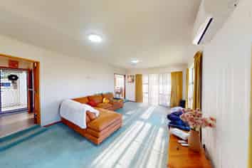 70/ Exeter Crescent, Springvale
