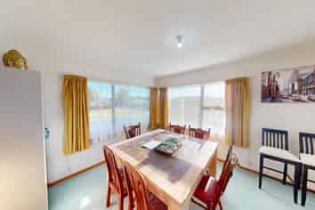 70/ Exeter Crescent, Springvale