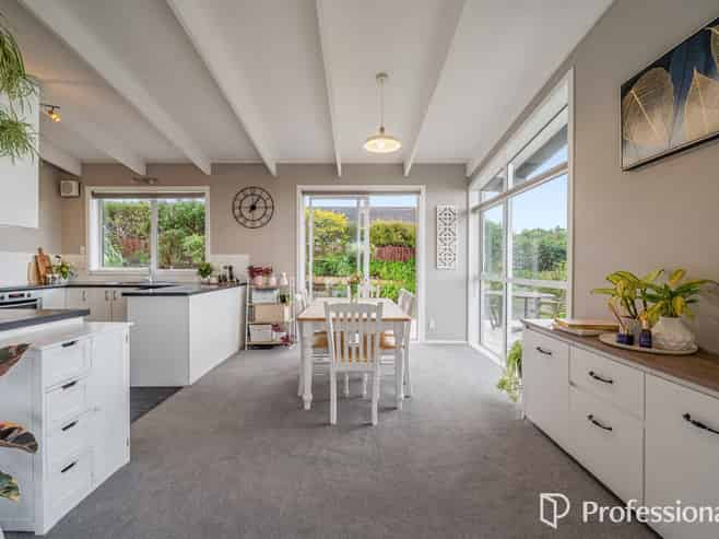 6 Viscount Grove, Kelson