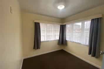 50A Hayr Road, Three Kings