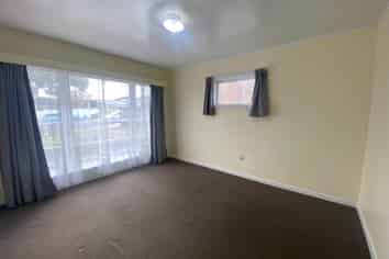 50A Hayr Road, Three Kings