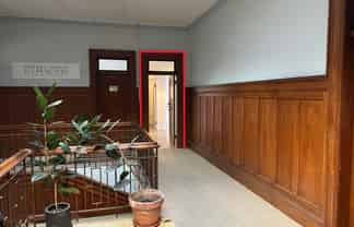 Superb CBD office/professional services for lease