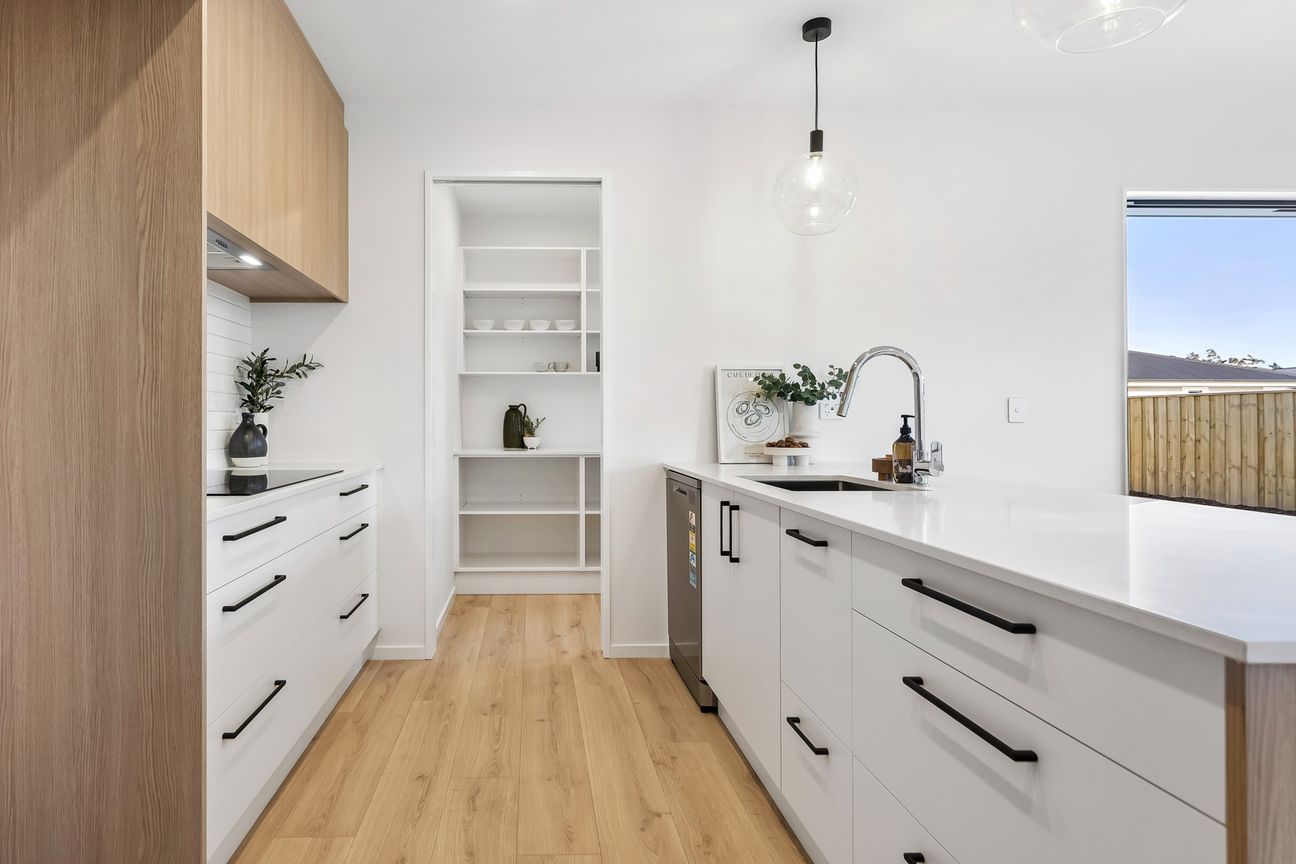 Elegance & Style: UNDER CONTRACT - Aanzicht 6