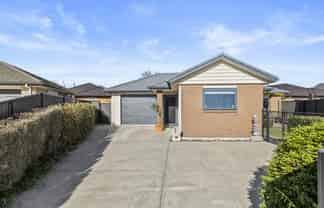15 Peter Way Place, Glenview