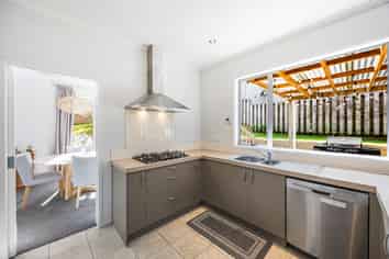 7 Barnacle Rise, Red Beach