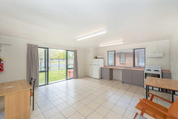 Sunny Upstairs Studio with Private Balcony - Vista 3