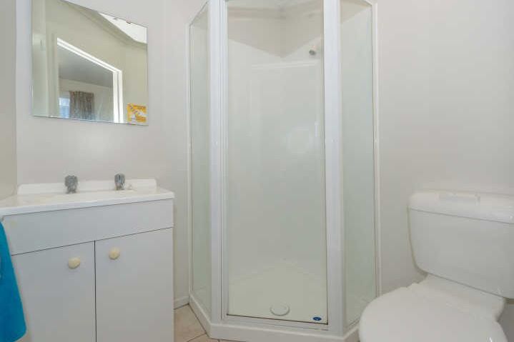 Sunny Upstairs Studio with Private Balcony - Vista 2