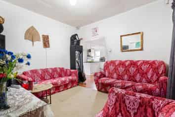 70 Mckenzie Road, Mangere Bridge