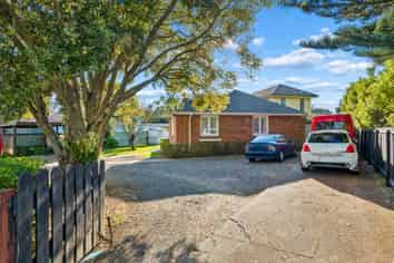 19 Walmsley Road, Mangere Bridge