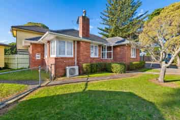 19 Walmsley Road, Mangere Bridge
