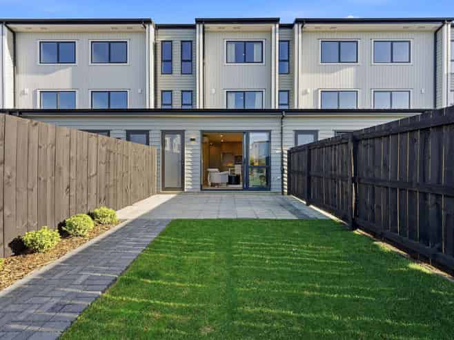 7/157 Bremner Road, Karaka