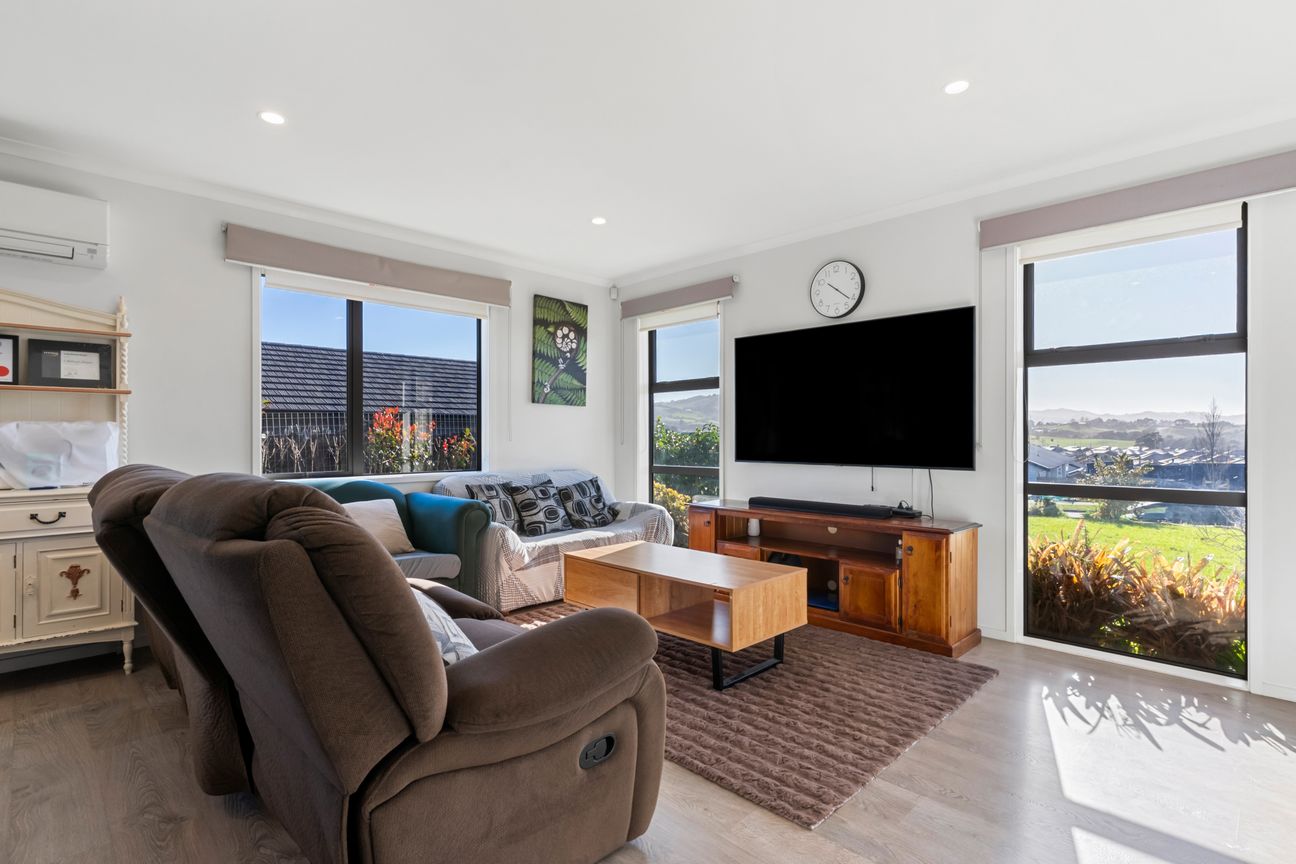 Modern, Low Maintenance with Scenic Outlook - Widok 5