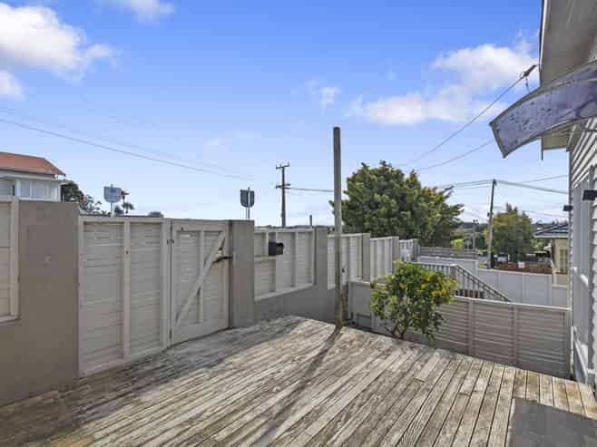 11A Akarana Avenue, Three Kings