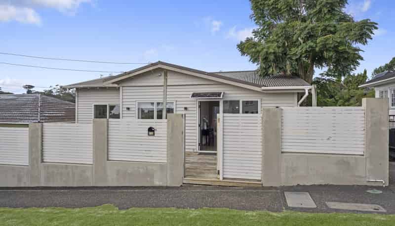 11A Akarana Avenue, Three Kings